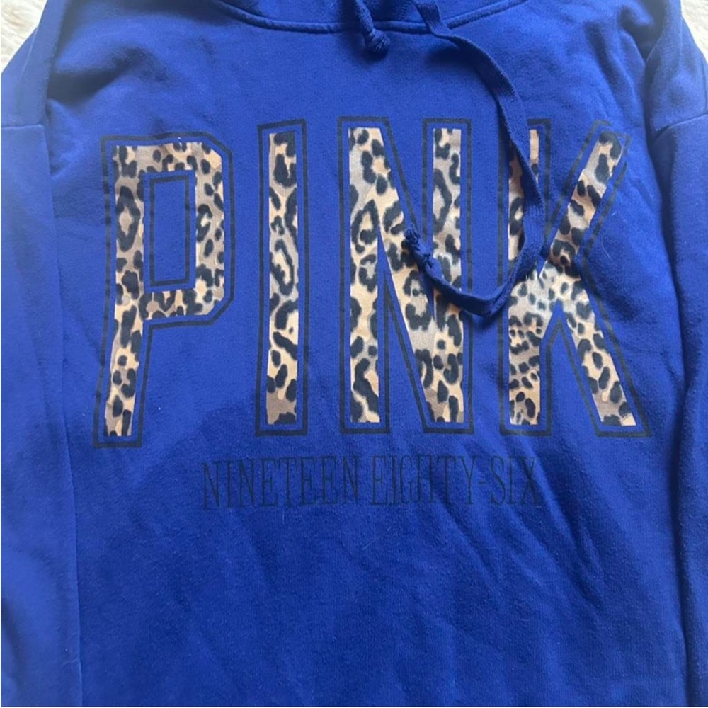 Leopard Print VS Pink Oversized Hoodie - Picture 2 of 4